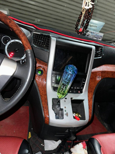 Toyota vellfire 2010 full option