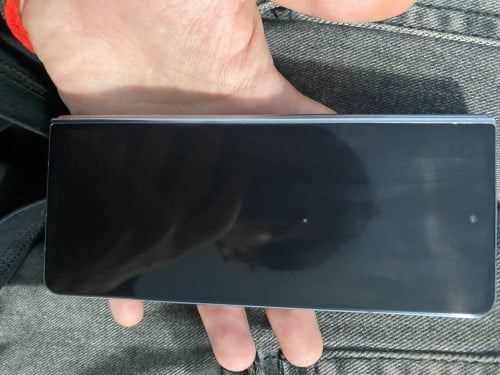 Urgent Sale! Need to sell Samsung Galaxy Z Fold4 quickly. Phone is in very good condition…