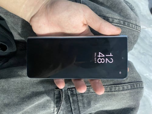 Urgent Sale! Need to sell Samsung Galaxy Z Fold4 quickly. Phone is in very good condition…