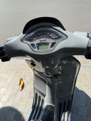 Vespa Sprint ក្រដាស់ពន្ធ