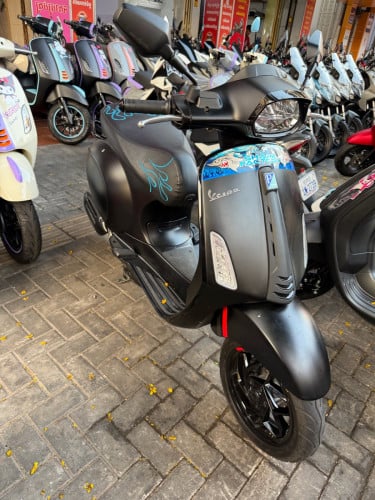 Vespa sprint 025 ខ្ចីញេញ
