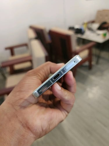 Xiaomi 13 12g/256g_CH(វៃដូរបាន)👉$225
