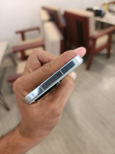 Xiaomi 13 12g/256g_CH(វៃដូរបាន)👉$225