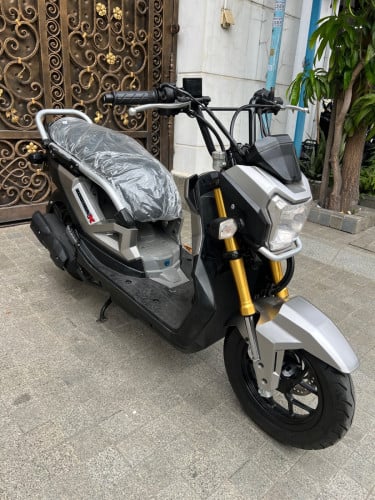 Zoomer X 016