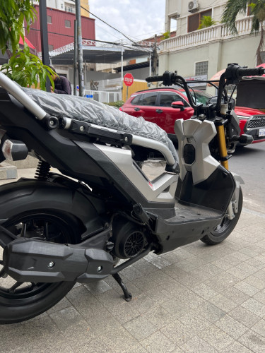 Zoomer X 016