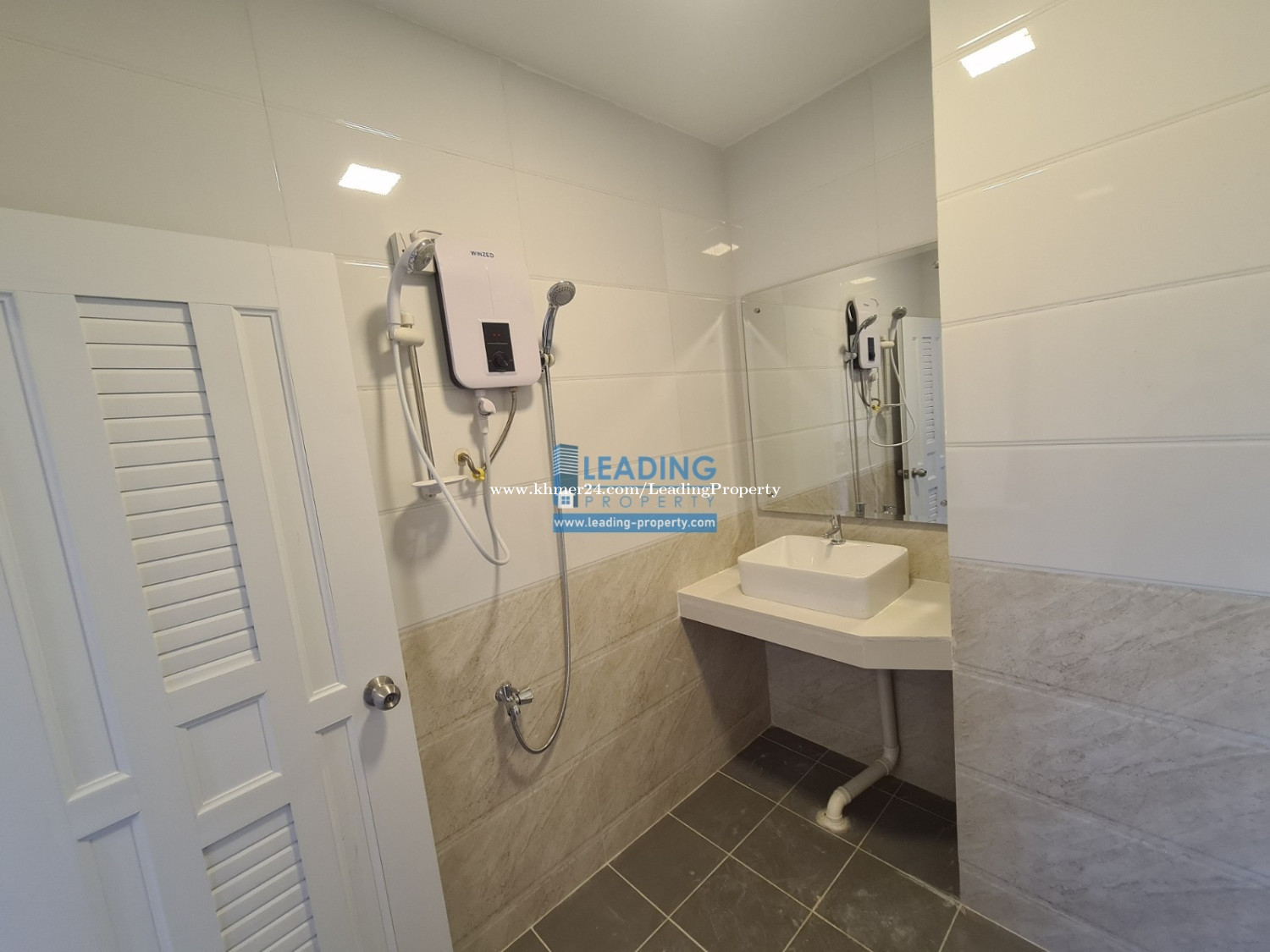 N967 | Bright and Clean Studio Apartment with Lift For Rent in Chroy ...