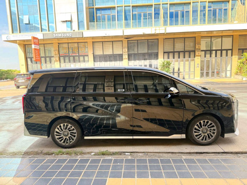 ឡានថ្មីម្ចាស់ផ្ទាល់