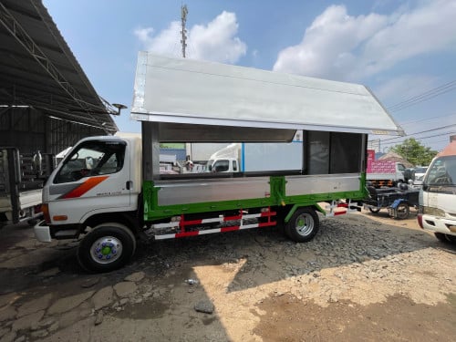 ហុីយុនដាយបីតោនកន្លះឆ្នាំ01ម៉ាសុីនធំប្រអប់លេខធំទូរបើកស្លាប ជើងក្រោម5តោនមុខក្រោយ