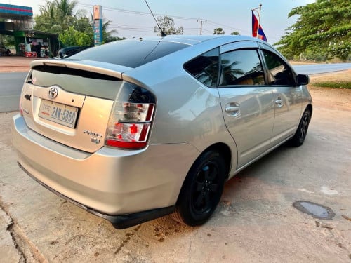 លក់ប្រញ៉ាប់​04 h ឡានស្អាត