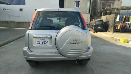 ឆ្នាំ2000លក់