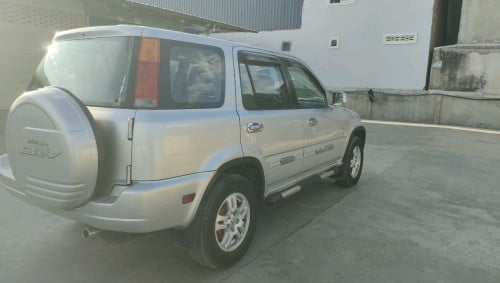 ឆ្នាំ2000លក់