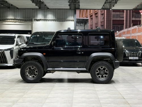 ចូលស្តុកហេីយ!2022 SUZUKI JIMNY ឡានថ្មីខ្លាំង​ លេងគ្រឿងជាង5000$ហេីយស្រេច