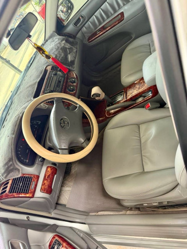 បាឡែនCamry 02 LEទឹកប្រាក់សំនុំសុីនម្ចាស់ដេីមទី1រំលស់សុត100%បាន