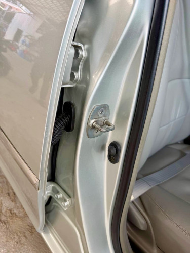 បាឡែនCamry 02 LEទឹកប្រាក់សំនុំសុីនម្ចាស់ដេីមទី1រំលស់សុត100%បាន
