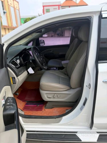 ស្តុកថ្មី Kia Carnival 2017 Full Option 5ប៊ូតុងពេញ