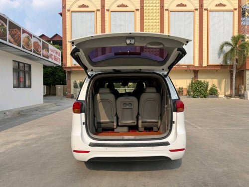 ស្តុកថ្មី Kia Carnival 2017 Full Option 5ប៊ូតុងពេញ