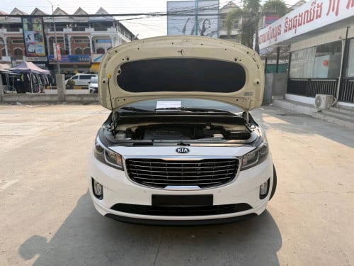 ស្តុកថ្មី Kia Carnival 2017 Full Option 5ប៊ូតុងពេញ