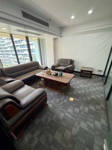 ខាងខ្ញុំមានបន្ទប់officeចង់ដាក់ជួល តម្លៃចរចាបាន