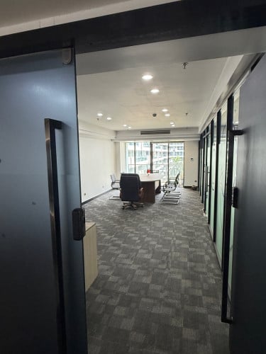 ខាងខ្ញុំមានបន្ទប់officeចង់ដាក់ជួល តម្លៃចរចាបាន