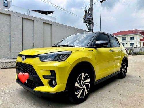 រថយន្តToyota RAiZE 022 ពណ៍លឿង ដំបូលខ្មៅ ឡានមិនសូវប្រើនៅថ្មីលក់