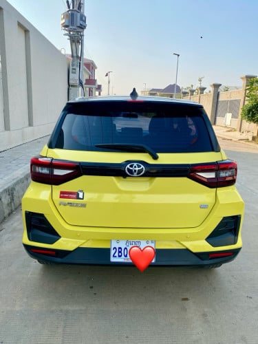 រថយន្តToyota RAiZE 022 ពណ៍លឿង ដំបូលខ្មៅ ឡានមិនសូវប្រើនៅថ្មីលក់