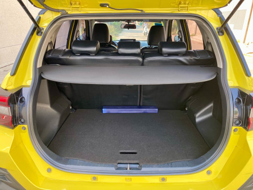 រថយន្តToyota RAiZE 022 ពណ៍លឿង ដំបូលខ្មៅ ឡានមិនសូវប្រើនៅថ្មីលក់