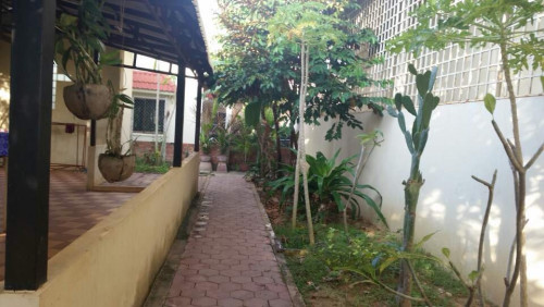 🏡 Large Land + 4-Story Facility in Khnah Village (Siem Reap)