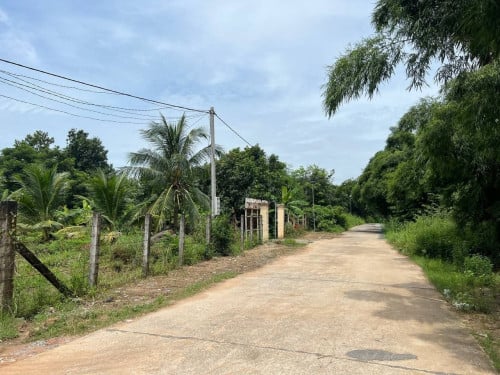 🏦Land Available for Urgent Sale at a Special Price (Negotiable).