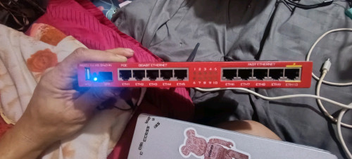 ជាដុំបំបែក wifi