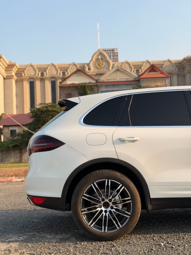 2013 Porsche Cayenne