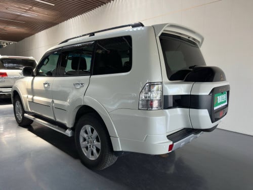 2022 Mitsubishi Pajero 4WD 7-seater