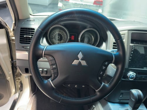 2022 Mitsubishi Pajero 4WD 7-seater