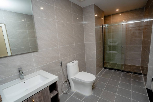 Best Deal Brand New Modern Condo for Rent