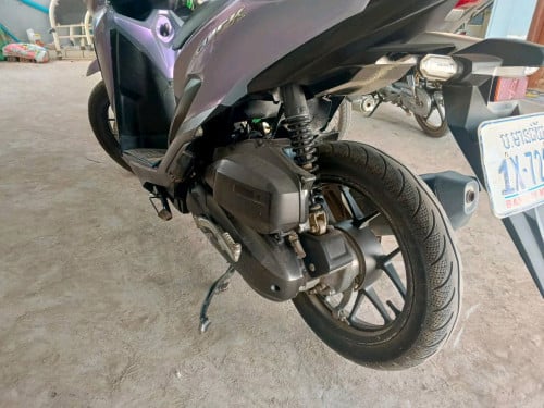 Click 2020 1600$ ម៉ាស៊ីន អែម
