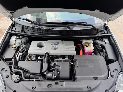 CT200h 2013 full premium អត់​បុក​ អត់​ច្រេះ​ ផែន​ឡាន​ស្អាត​