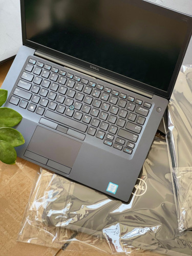 Dell Latitude 7480 ស្តើងស្រាលថ្មកាន់ គុភាពពីអាមេរិច
