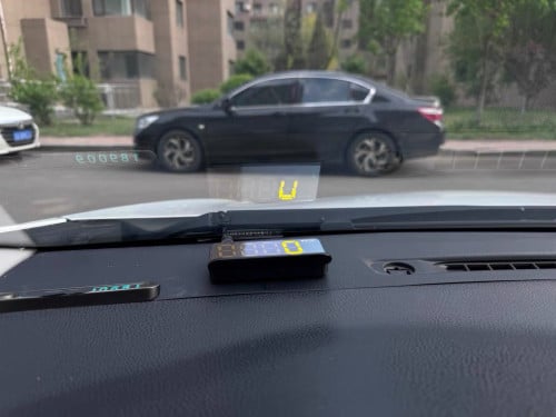 Head up display HUD សម្រាប់​ឡាន​ទូទៅ​