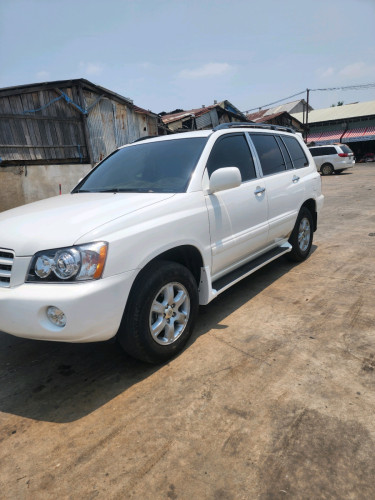 Hi..der 03 V 6   ឡានស្អាតមិនបុកមិនច្រេស