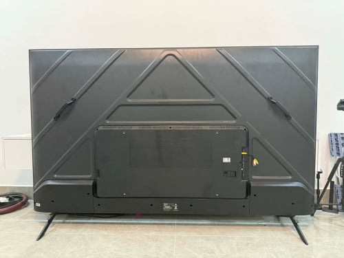 HISENSE TV ថ្មី99% លក់ 85inc