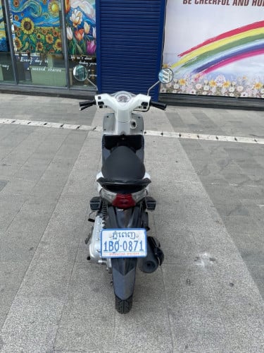 Honda icon 2012