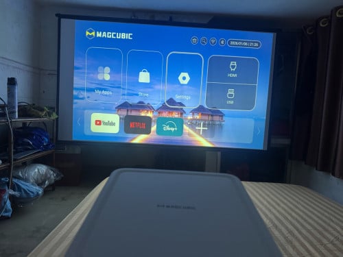 HY450MAX Smart Projector