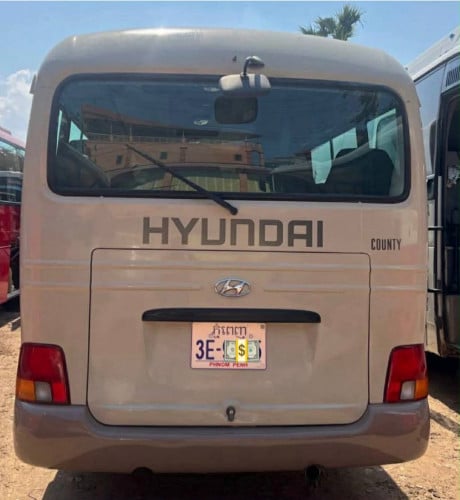 Hyundai county 2019 លក់ឡាននៅស្អាតសានុំសុីន