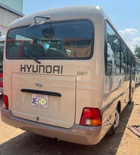 Hyundai county 2019 លក់ឡាននៅស្អាតសានុំសុីន