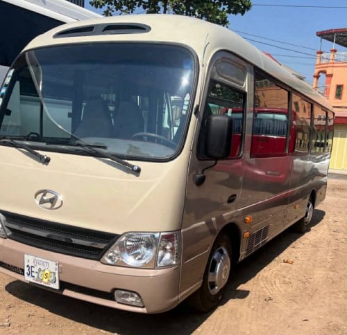 Hyundai county 2019 លក់ឡាននៅស្អាតសានុំសុីន