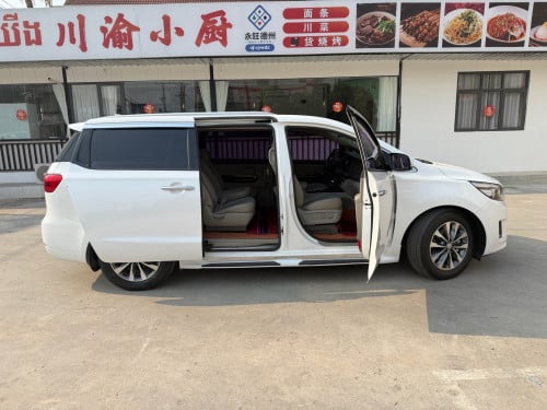 Kia Carnival 2017 Full Option 5ប៊ូតុងពេញ