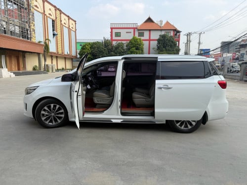 Kia Carnival 2017 Full Option 5ប៊ូតុងពេញ