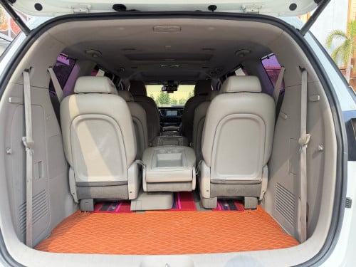 Kia Carnival 2017 Full Option 5ប៊ូតុងពេញ