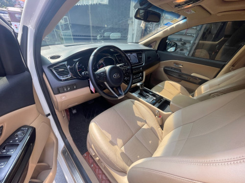 Kia Carnival 2018 full option ឡានខ្លាញ់គោ 8មុឺនគីឡូសុីន ម្ចាស់ដើមទី1
