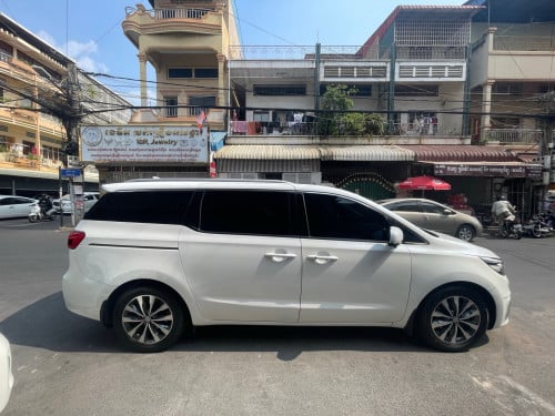 Kia Carnival 2018 full option ឡានខ្លាញ់គោ 8មុឺនគីឡូសុីន ម្ចាស់ដើមទី1