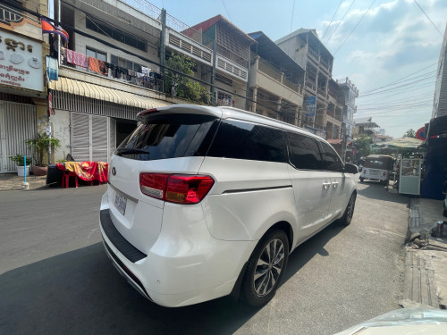 Kia Carnival 2018 full option ឡានខ្លាញ់គោ 8មុឺនគីឡូសុីន ម្ចាស់ដើមទី1